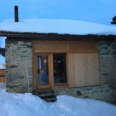 Holiday home Gaeaeschi Leis Vals