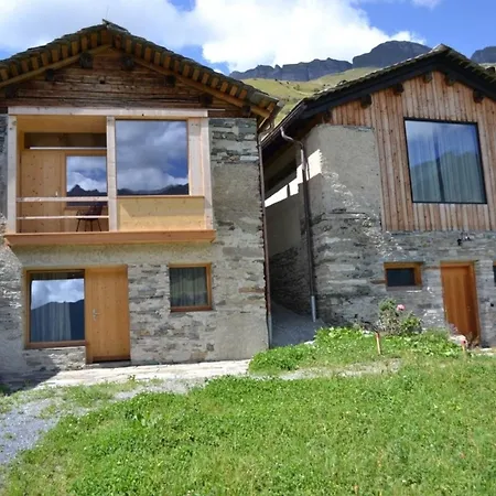 Сasa de vacaciones Gaeaeschi Leis *